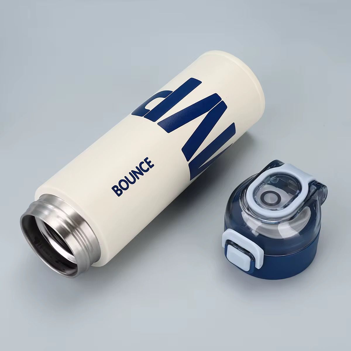 قارورة ماء رياضية معزولة حرارياً -Sports Vacuum Insulated Water Bottle