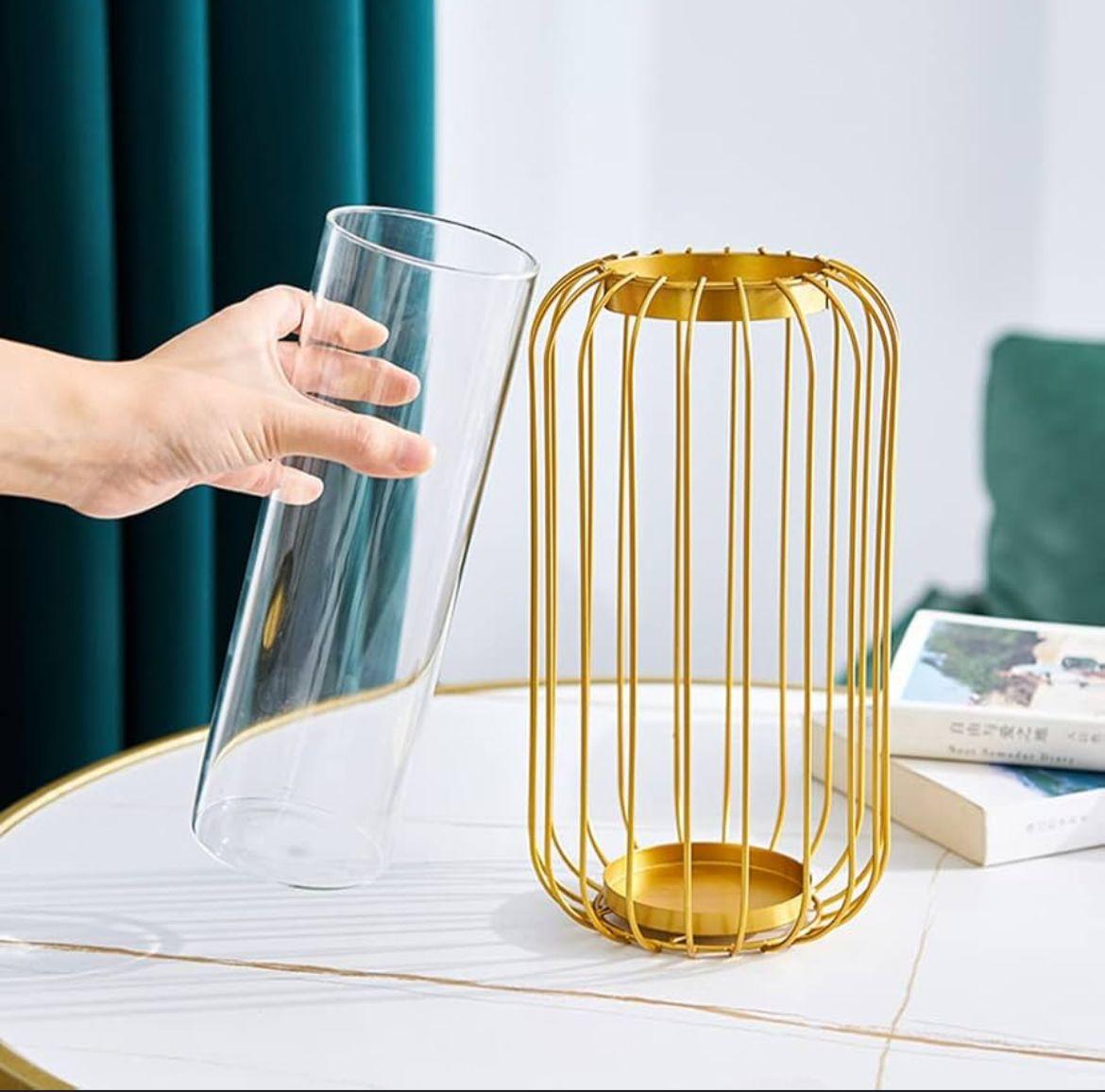 ديكور معدني مع فازة زجاجية-Glass vase with golden metal