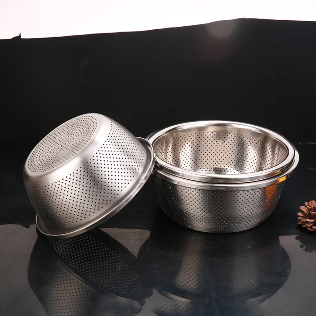 Pot and strainer - مصفاة و وعاء