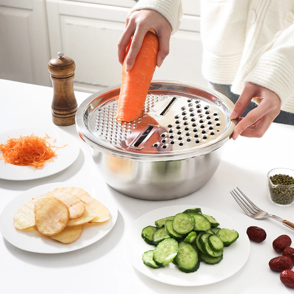 Stainless steel pot and strainer and grater - جاط و مصفاة و مبرشه ستانلس ستيل