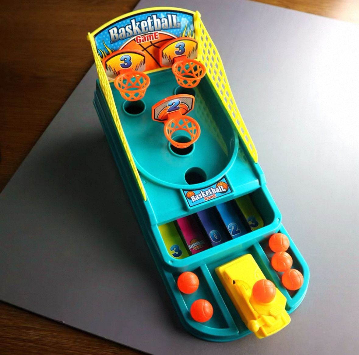 Mini finger basketball shooting game