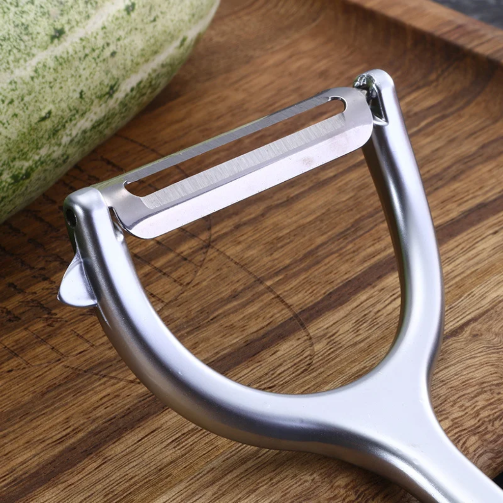 قشارة خضار - vegetable peeler
