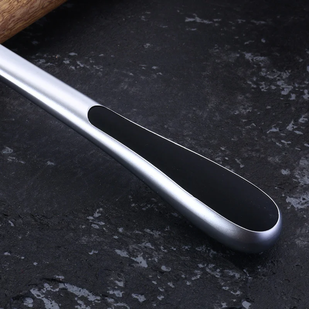 قشارة خضار - vegetable peeler