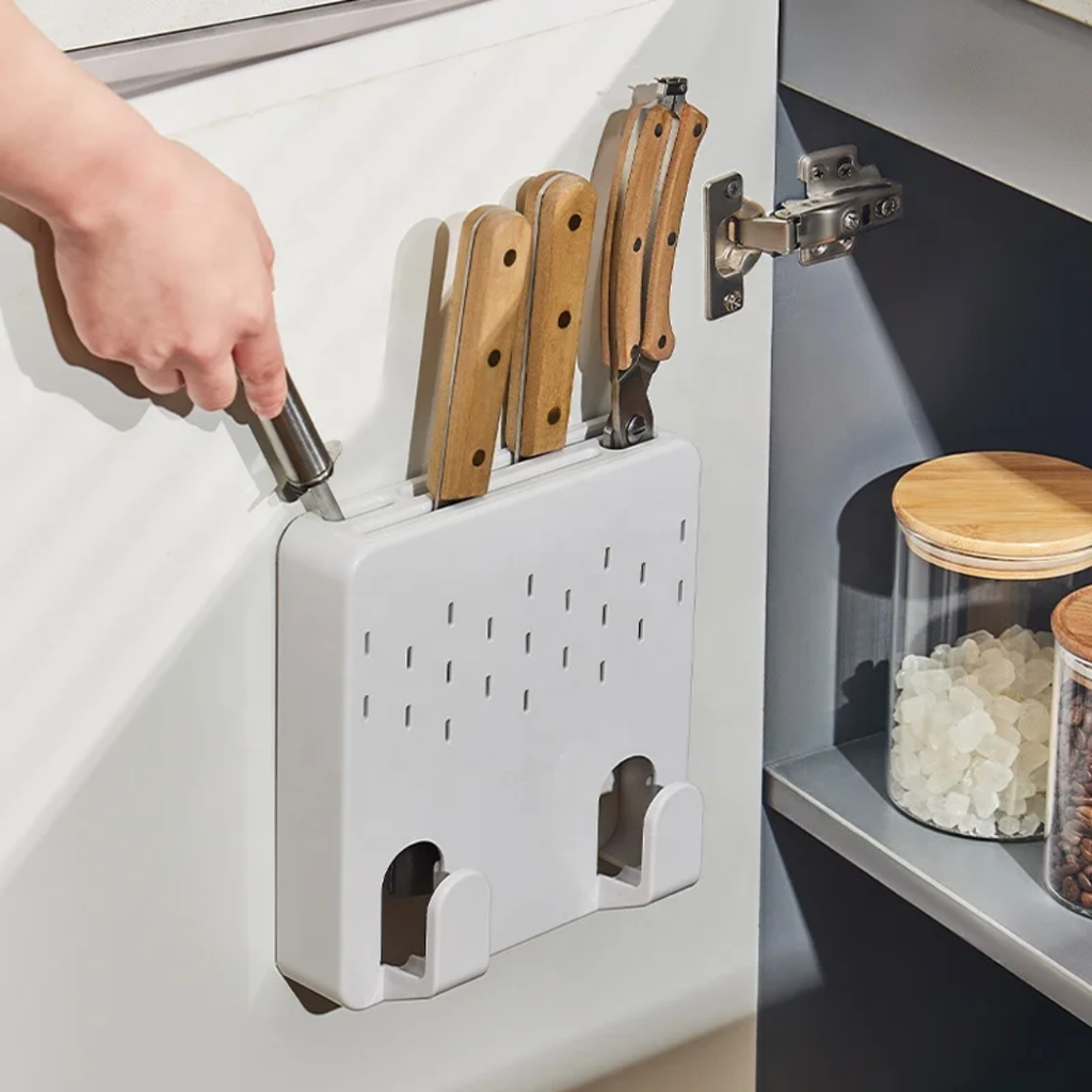 Wall mounted storage knife holder